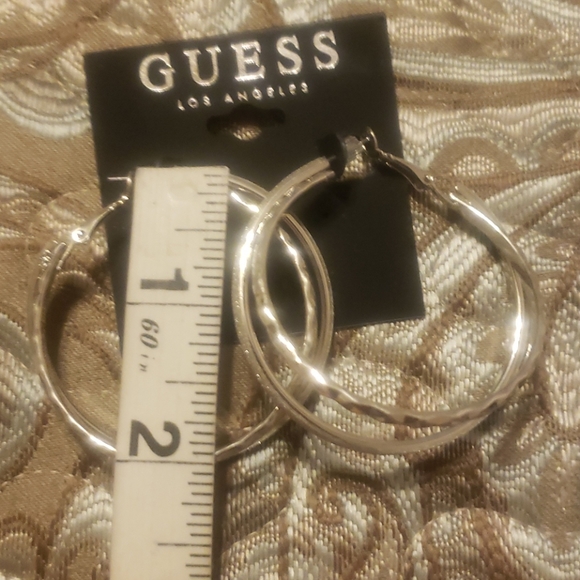 HOOPS - Picture 6 of 8